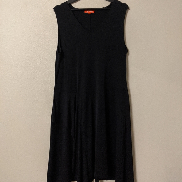 Dresses & Skirts - Black sleeveless Joe Fresh swing hem dress L